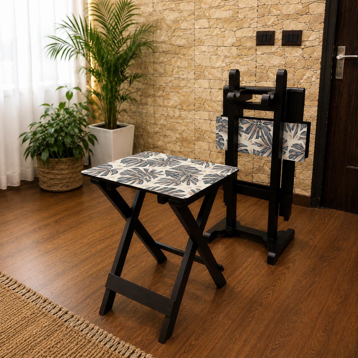 Collapsible Table with Stand