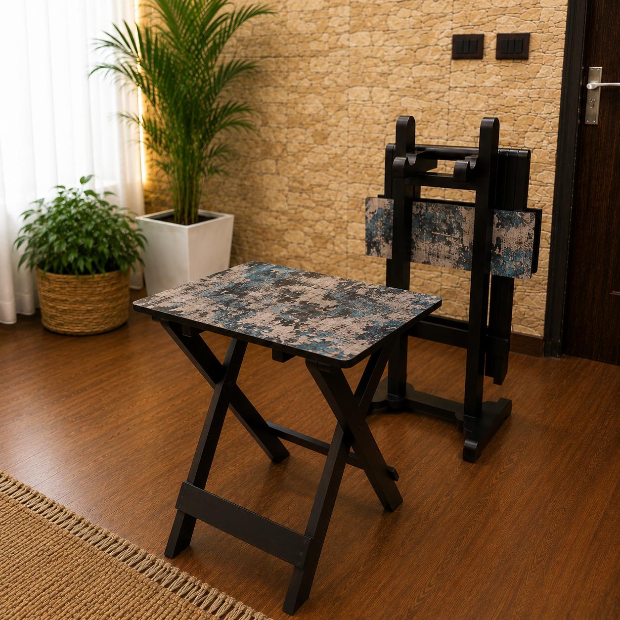 Collapsible Table with Stand