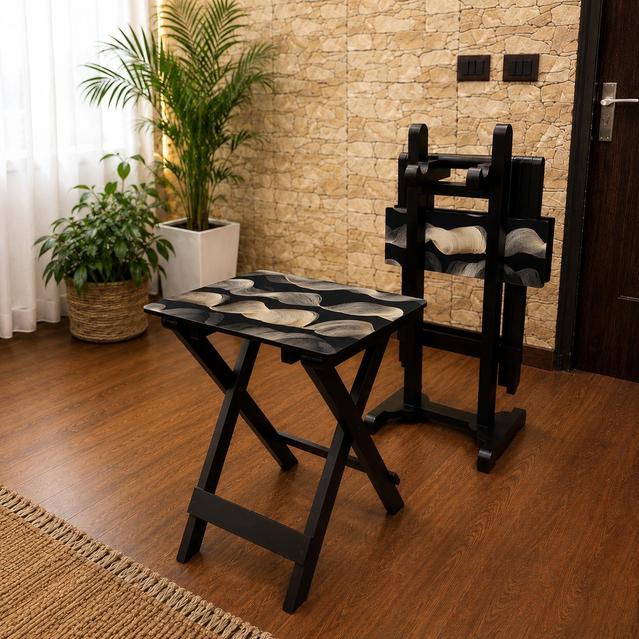 Collapsible Table with Stand