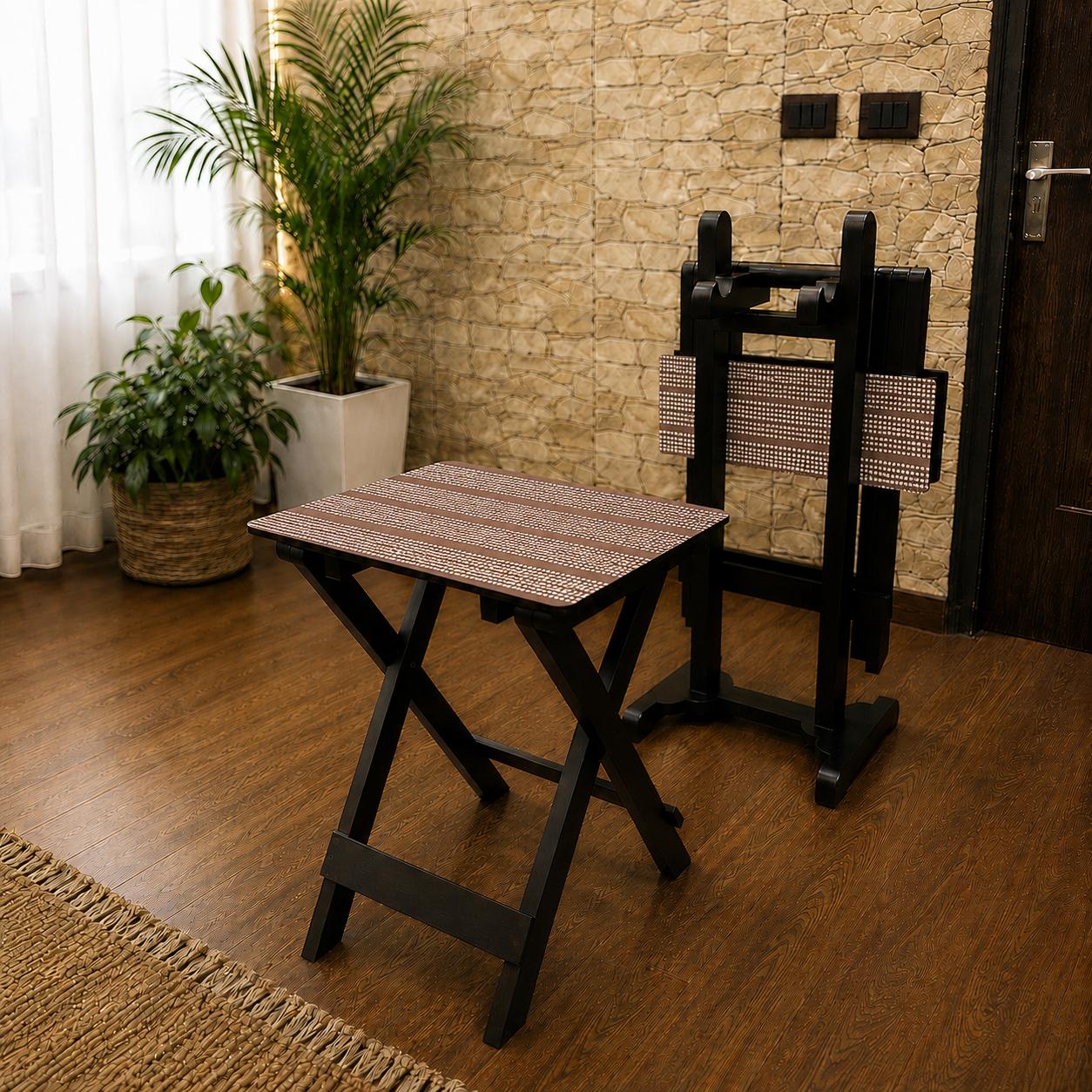 Collapsible Table with Stand